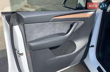 Внедорожник / Кроссовер Tesla Model Y 2022 в 
