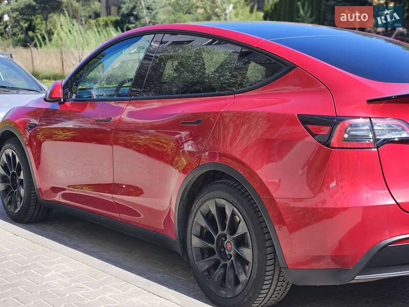 Tesla Model Y 2021