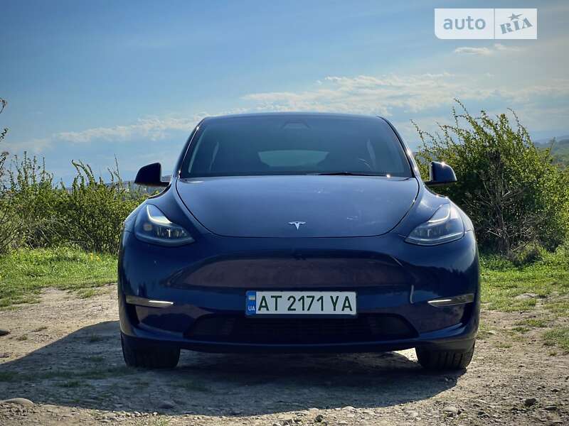 Позашляховик / Кросовер Tesla Model Y 2023 в Івано-Франківську