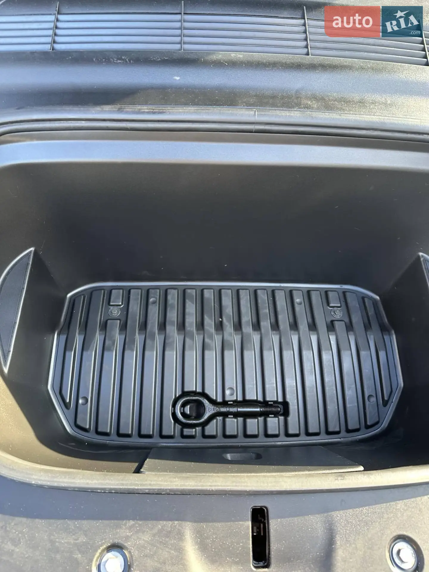 2022 Tesla Model Y - мініатюра 21