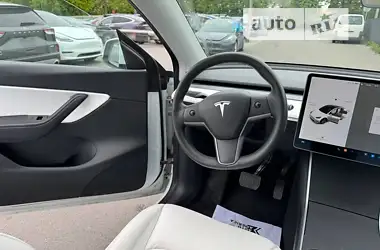 Tesla Model Y 2020