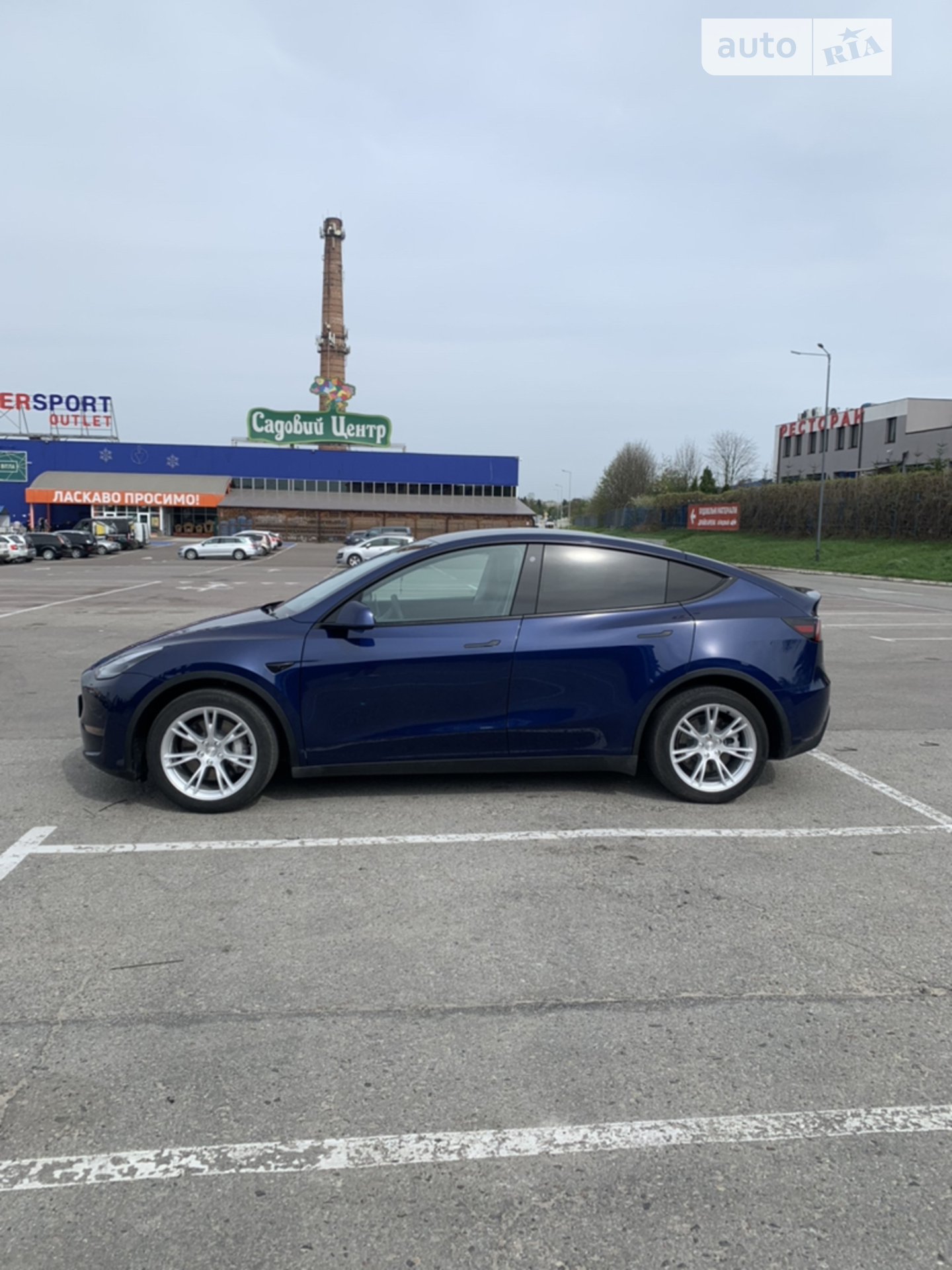 2022 Tesla Model Y - мініатюра 4