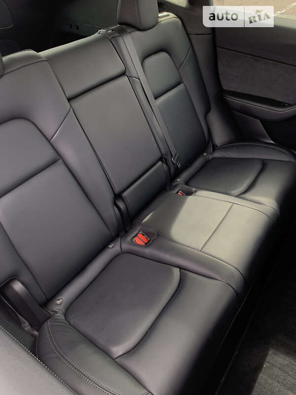 Внедорожник / Кроссовер Tesla Model Y 2022 в Львове