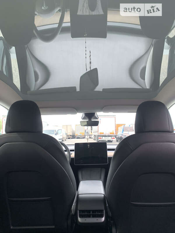 Внедорожник / Кроссовер Tesla Model Y 2022 в Львове