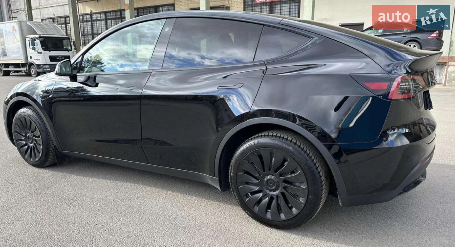 2021 Tesla Model Y - мініатюра 8