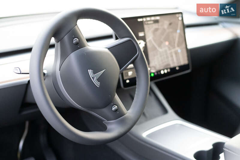 Внедорожник / Кроссовер Tesla Model Y 2023 в Днепре