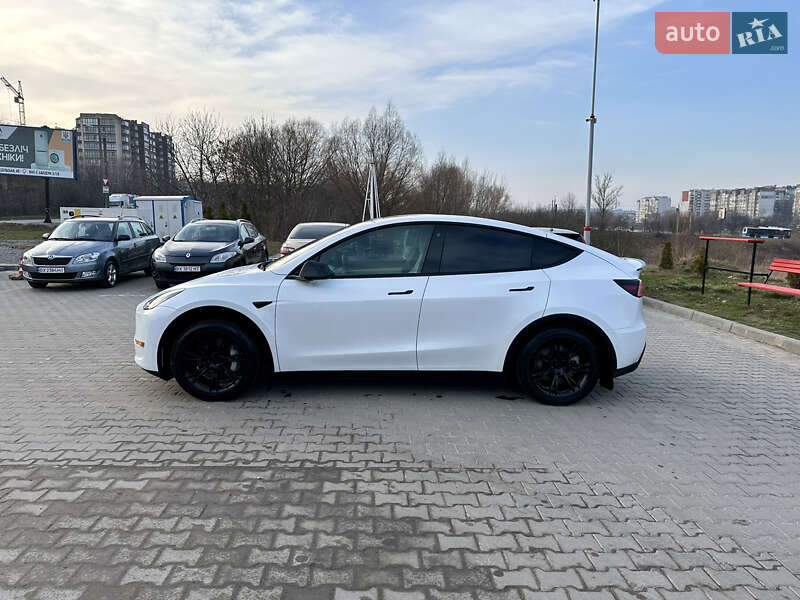 Внедорожник / Кроссовер Tesla Model Y 2021 в Хмельницком