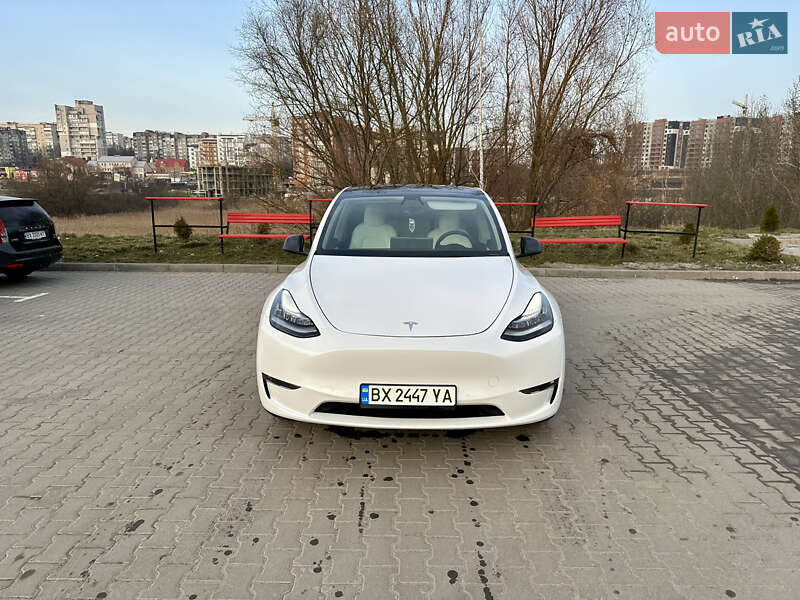 Внедорожник / Кроссовер Tesla Model Y 2021 в Хмельницком