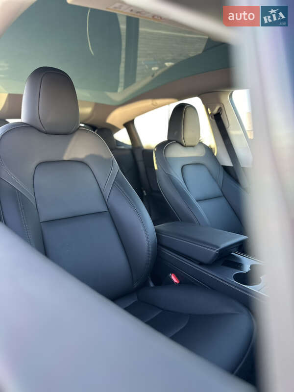 Внедорожник / Кроссовер Tesla Model Y 2022 в Мукачево