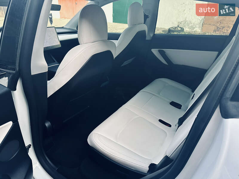 Внедорожник / Кроссовер Tesla Model Y 2021 в Хмельницком