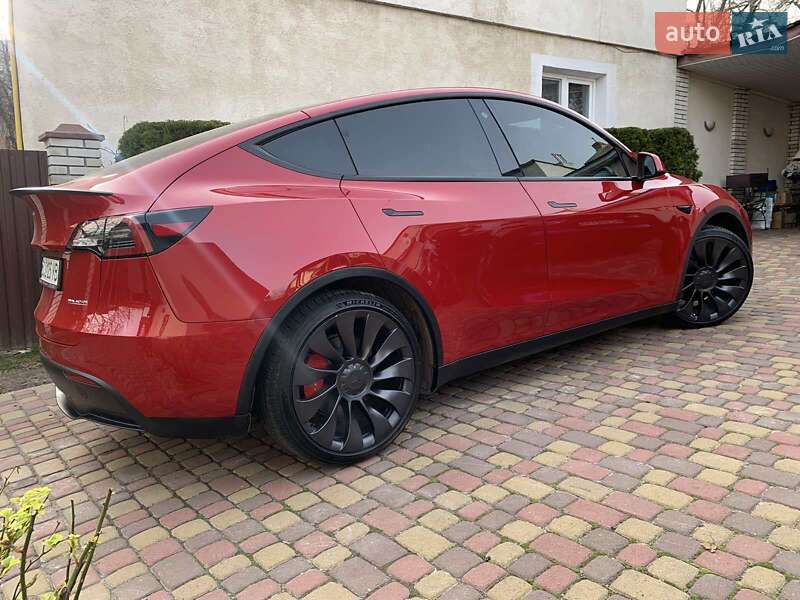 Позашляховик / Кросовер Tesla Model Y 2023 в Львові