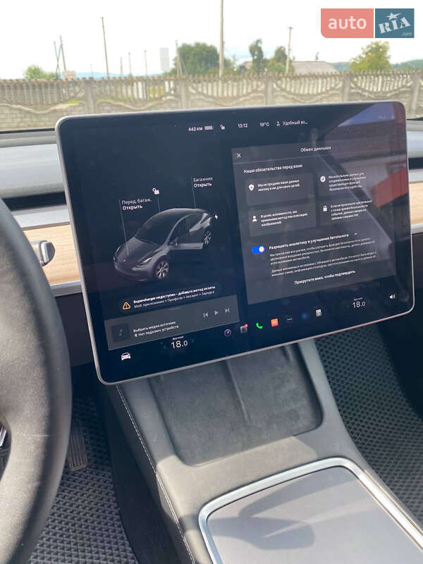 Внедорожник / Кроссовер Tesla Model Y 2021 в Косове