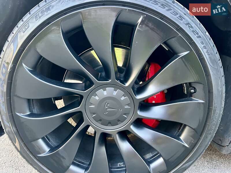 Позашляховик / Кросовер Tesla Model Y 2020 в Києві