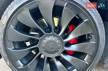 Внедорожник / Кроссовер Tesla Model Y 2020 в 