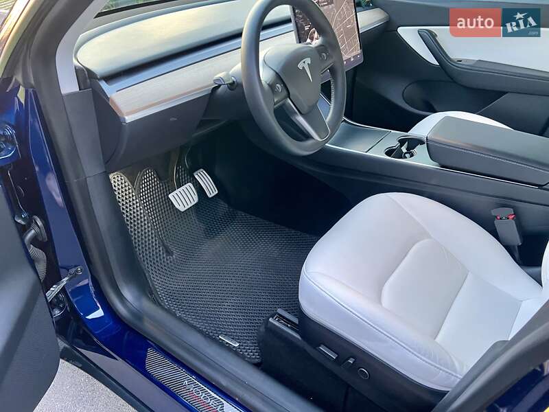 Позашляховик / Кросовер Tesla Model Y 2020 в Києві