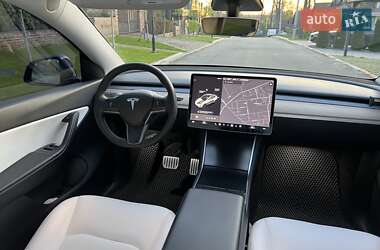 Внедорожник / Кроссовер Tesla Model Y 2020 в 