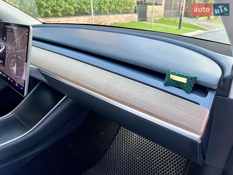 Позашляховик / Кросовер Tesla Model Y 2020 в Києві