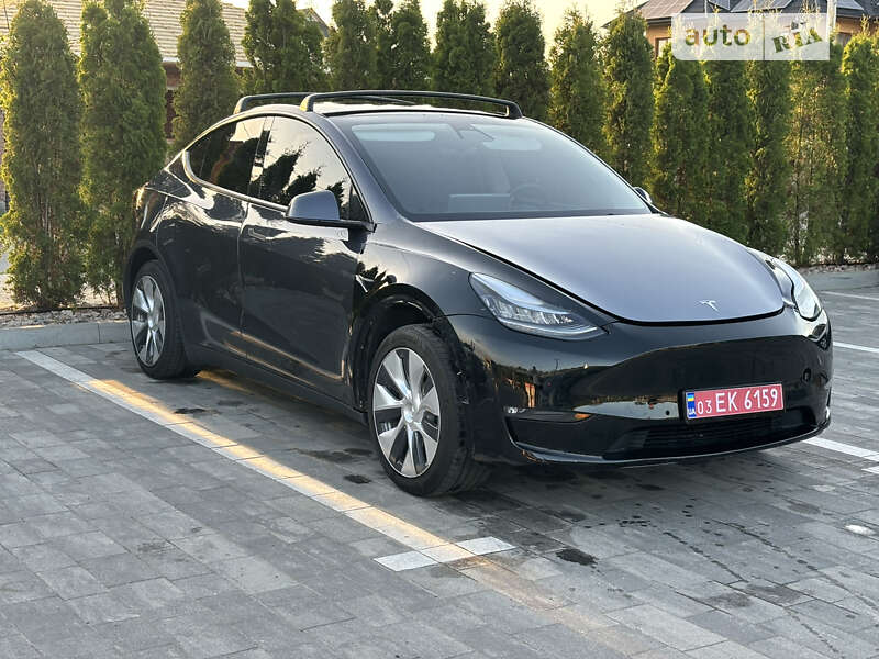 Внедорожник / Кроссовер Tesla Model Y 2021 в Луцке