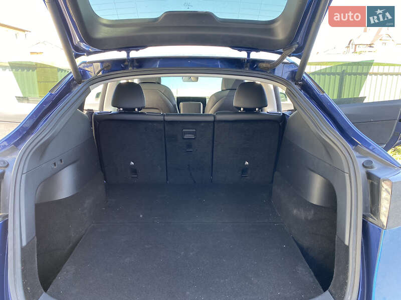 Позашляховик / Кросовер Tesla Model Y 2021 в Києві