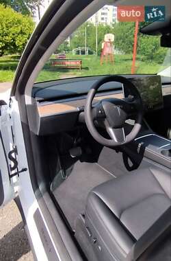 Внедорожник / Кроссовер Tesla Model Y 2023 в Львове