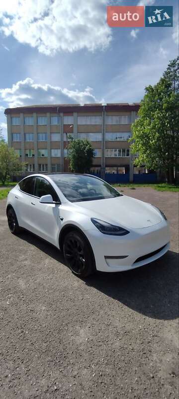 Внедорожник / Кроссовер Tesla Model Y 2023 в Львове