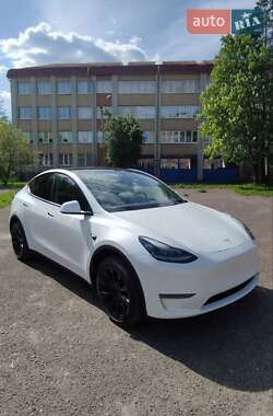 Внедорожник / Кроссовер Tesla Model Y 2023 в 