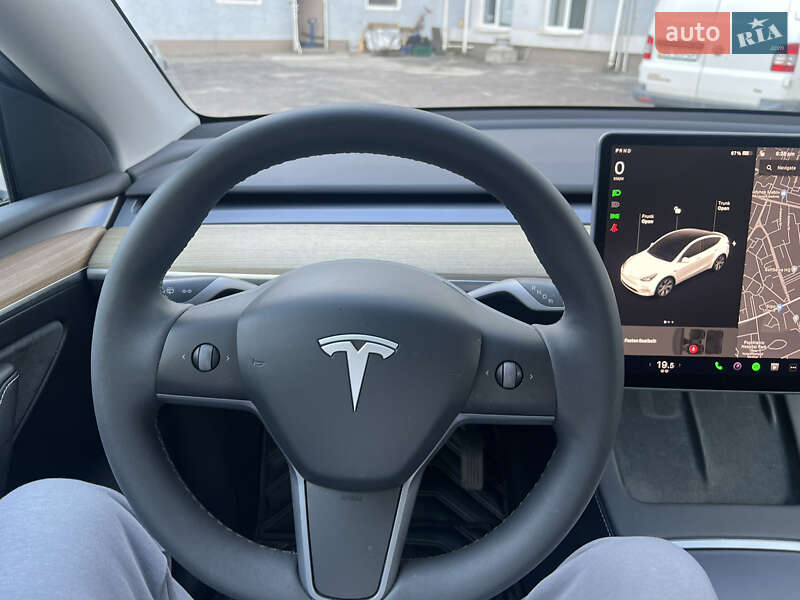 Внедорожник / Кроссовер Tesla Model Y 2022 в Львове