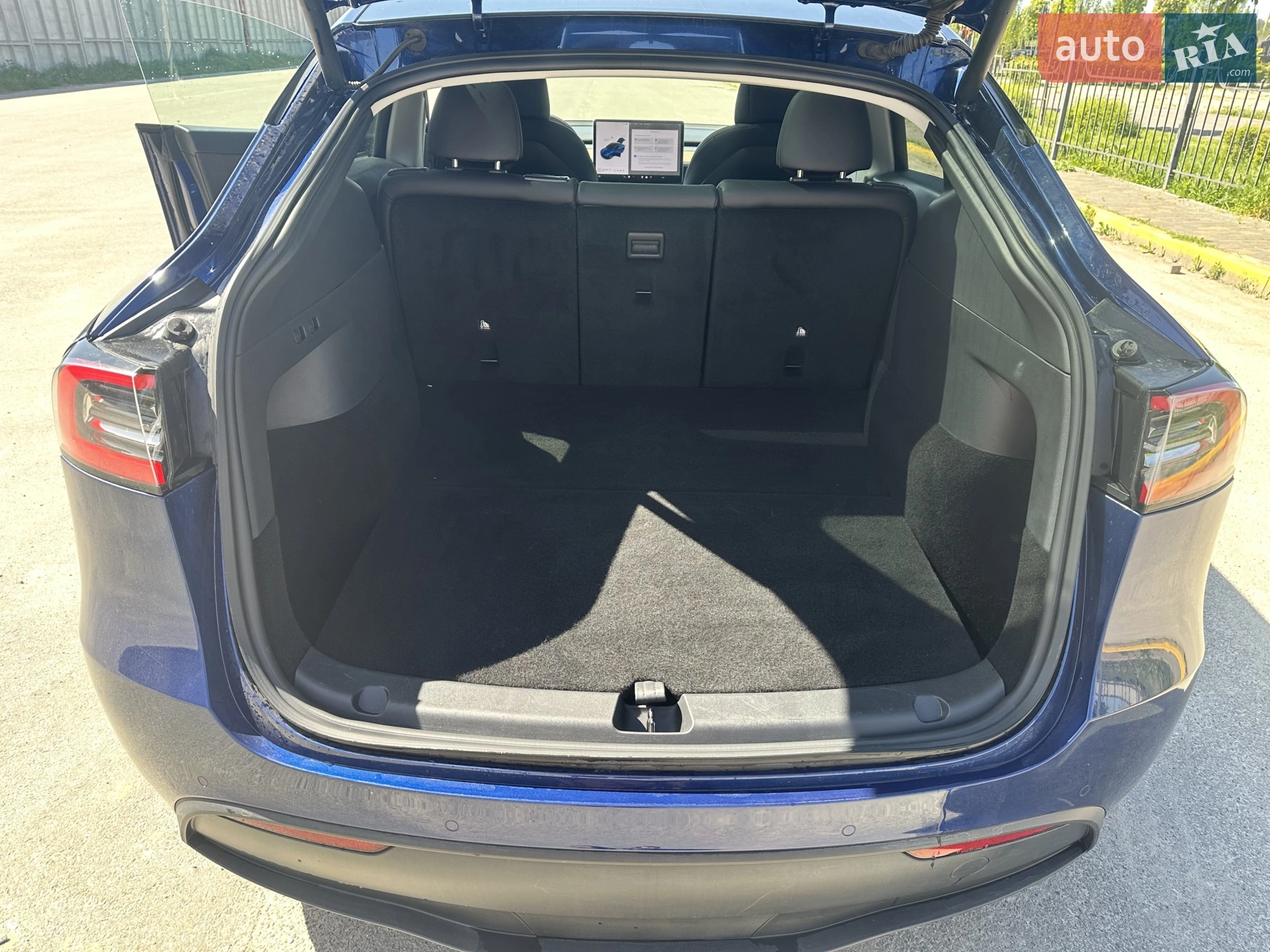 2020 Tesla Model Y - мініатюра 11