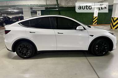 Внедорожник / Кроссовер Tesla Model Y 2022 в Киеве