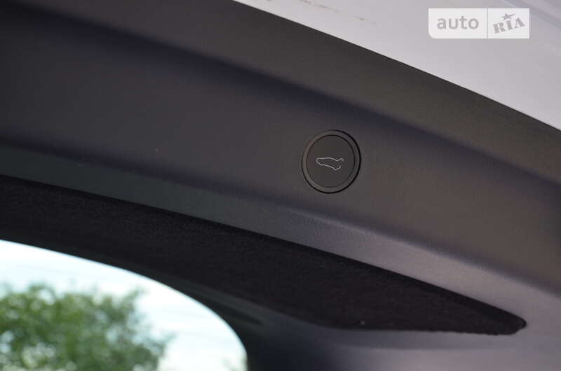 Позашляховик / Кросовер Tesla Model Y 2022 в Черкасах фото 16 Позашляховик / Кросовер Tesla Model Y 2022 в Черкасах