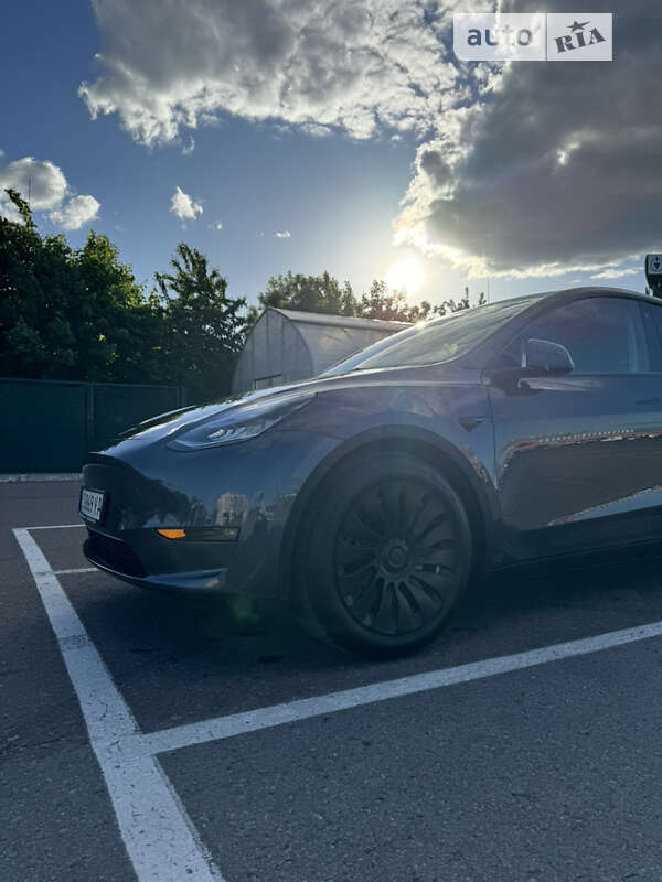 Позашляховик / Кросовер Tesla Model Y 2021 в Львові