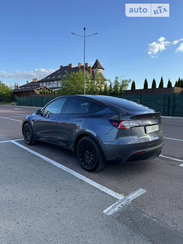 Позашляховик / Кросовер Tesla Model Y 2021 в Львові