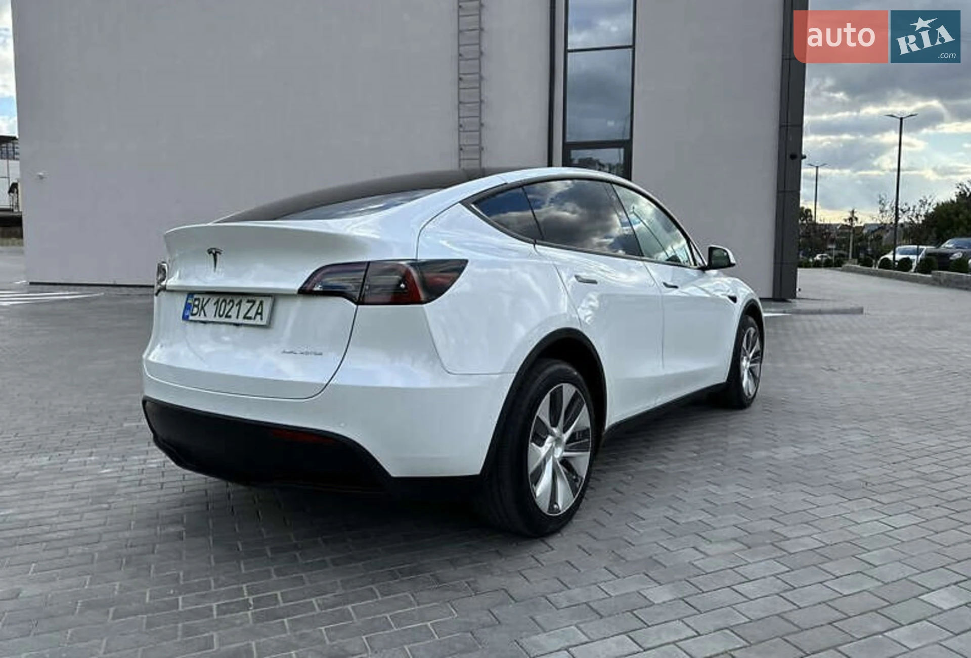 2023 Tesla Model Y - мініатюра 8