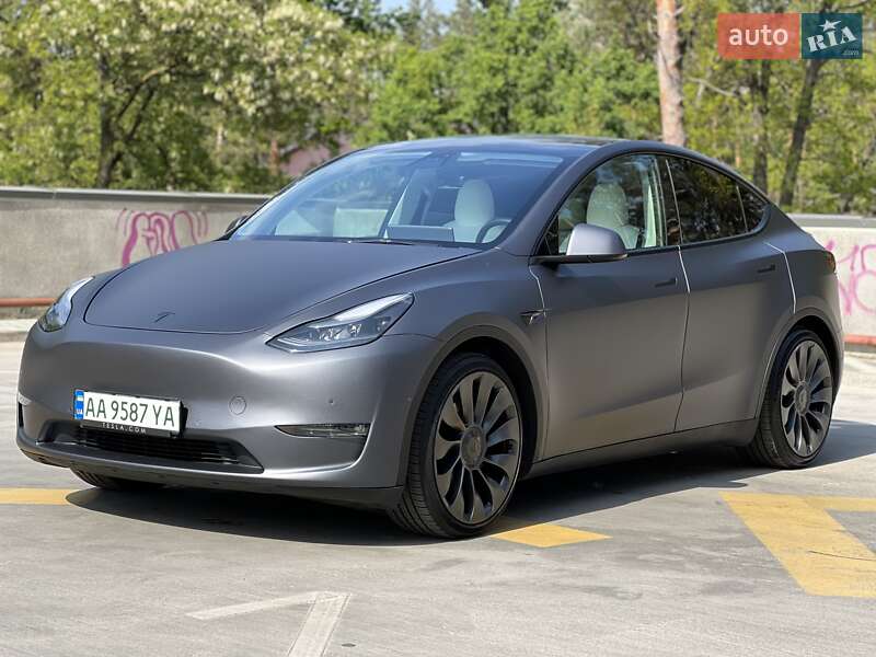 Внедорожник / Кроссовер Tesla Model Y 2022 в Киеве