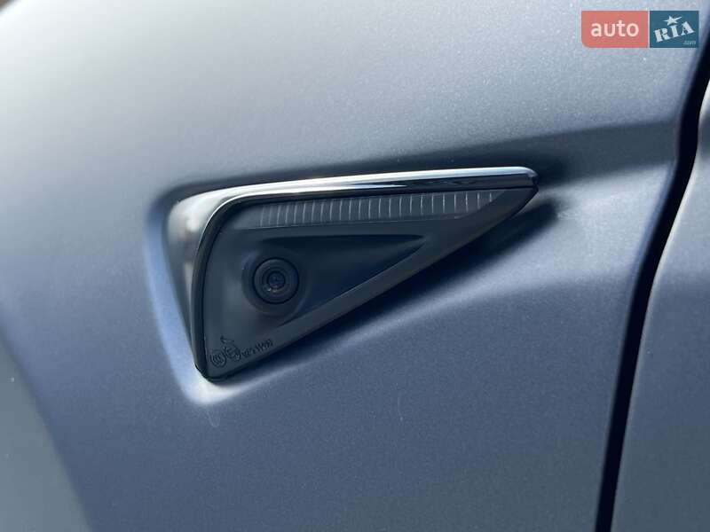 Внедорожник / Кроссовер Tesla Model Y 2022 в Киеве