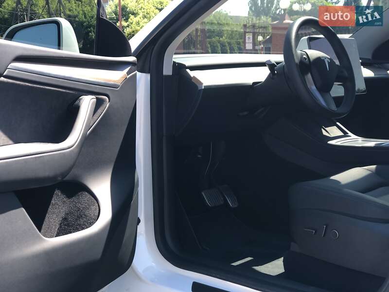Внедорожник / Кроссовер Tesla Model Y 2023 в Белой Церкви