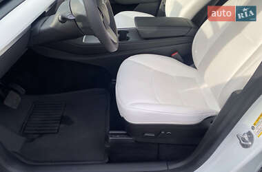 Внедорожник / Кроссовер Tesla Model Y 2022 в Киеве
