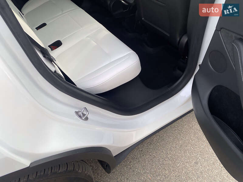 Внедорожник / Кроссовер Tesla Model Y 2022 в Киеве