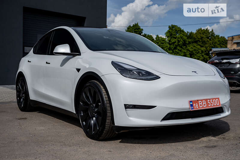 Внедорожник / Кроссовер Tesla Model Y 2022 в Киеве