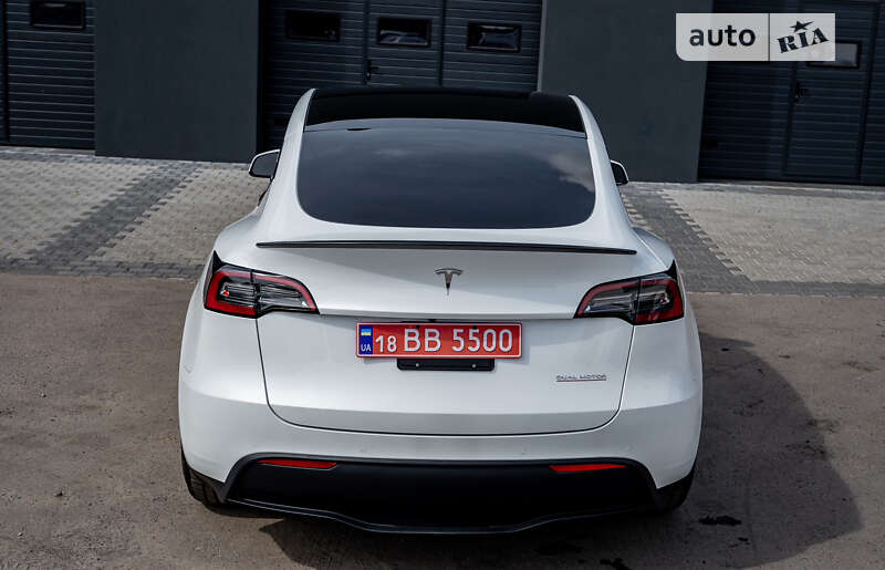 Внедорожник / Кроссовер Tesla Model Y 2022 в Киеве