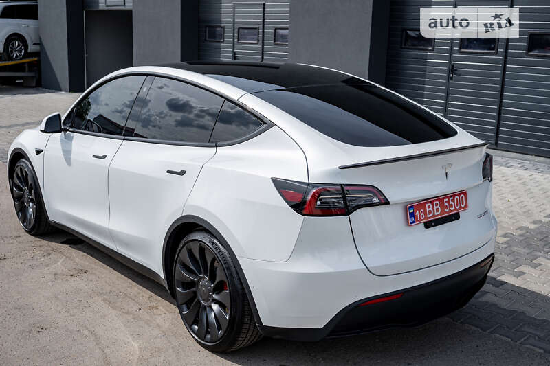 Внедорожник / Кроссовер Tesla Model Y 2022 в Киеве