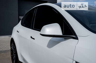 Позашляховик / Кросовер Tesla Model Y 2022 в 
