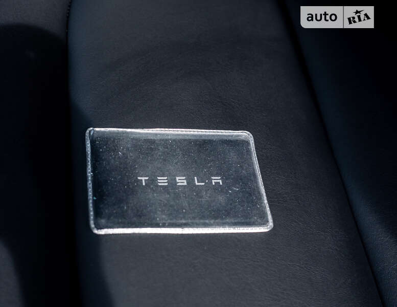 Внедорожник / Кроссовер Tesla Model Y 2022 в Киеве