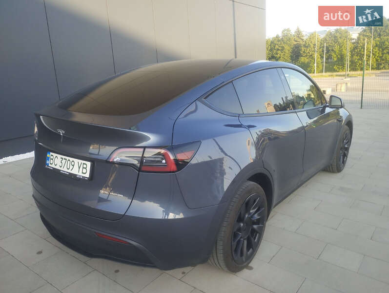 Внедорожник / Кроссовер Tesla Model Y 2023 в Львове
