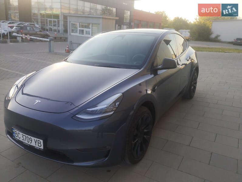 Внедорожник / Кроссовер Tesla Model Y 2023 в Львове