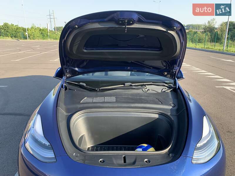 Внедорожник / Кроссовер Tesla Model Y 2020 в Ровно