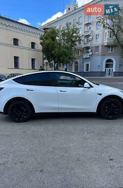 Внедорожник / Кроссовер Tesla Model Y 2021 в 