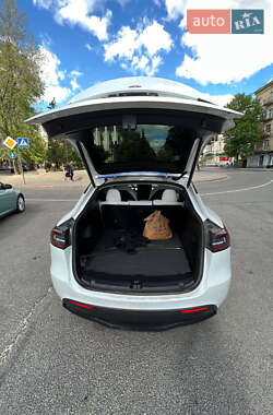 Внедорожник / Кроссовер Tesla Model Y 2021 в 