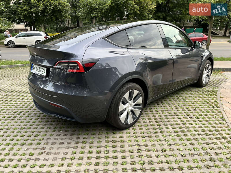 Позашляховик / Кросовер Tesla Model Y 2021 в Києві