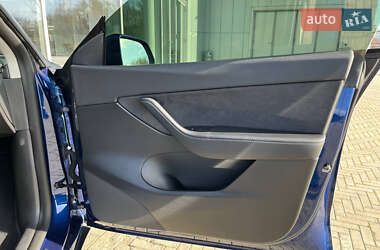 Внедорожник / Кроссовер Tesla Model Y 2021 в 